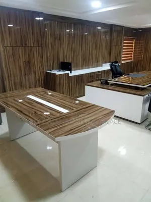 Full Executive Office Table With Wall Designs