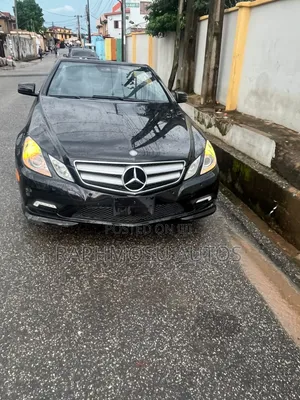 Mercedes-Benz E350 Base 2dr Coupe RWD (3.5L 6cyl 7A) 2011 Black