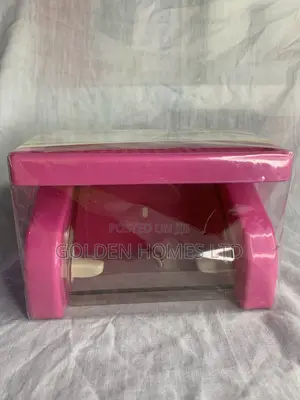 Tissue Holder