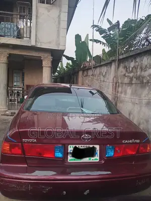 Toyota Camry LE 4dr Sedan (2.2L 4cyl 4A) 2000 Red
