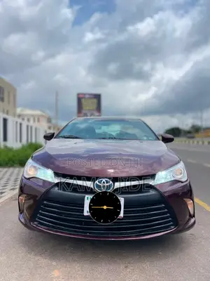 Toyota Camry LE 4dr Sedan (2.5L 4cyl 6A) 2016 Red