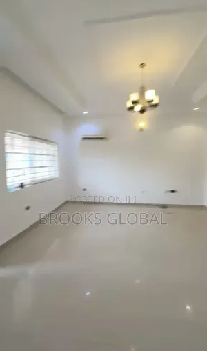 2bdrm Bungalow in Utako for rent