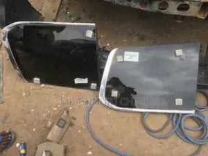 Back Vent Glass With Chrome Land Cruiser 2010-2020