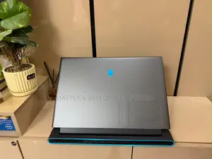 Laptop Dell Allienware M18 R1 32GB Intel Core i9 SSD 1T