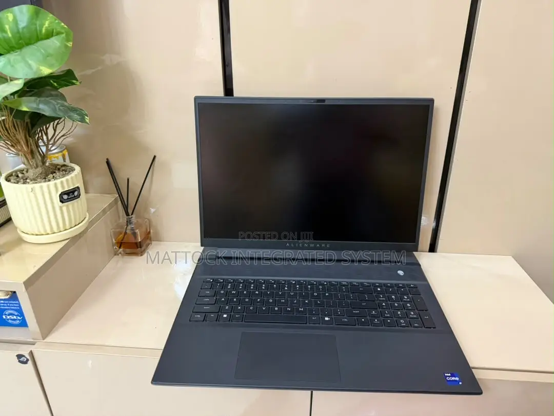 Laptop Dell Allienware M18 R1 32GB Intel Core i9 SSD 1T