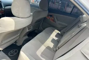 Toyota Camry LE 4dr Sedan (2.5L 4cyl 6AM) 2010 White