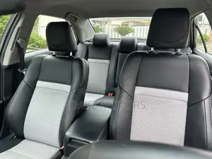 Toyota Camry SE Sport 4dr Sedan (2.5L 4cyl 6A) 2014 Gray