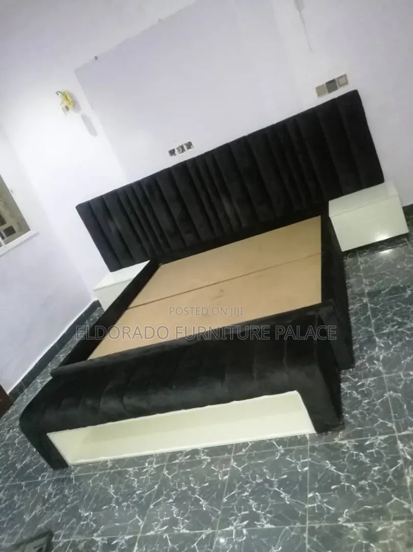 6x6 Padded Bedframe With Ottoman Shoe Rack