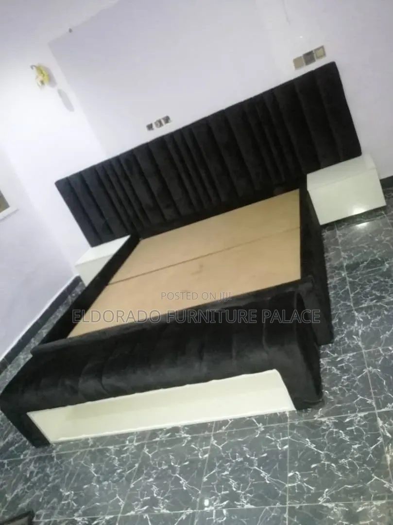 6x6 Padded Bedframe With Ottoman Shoe Rack