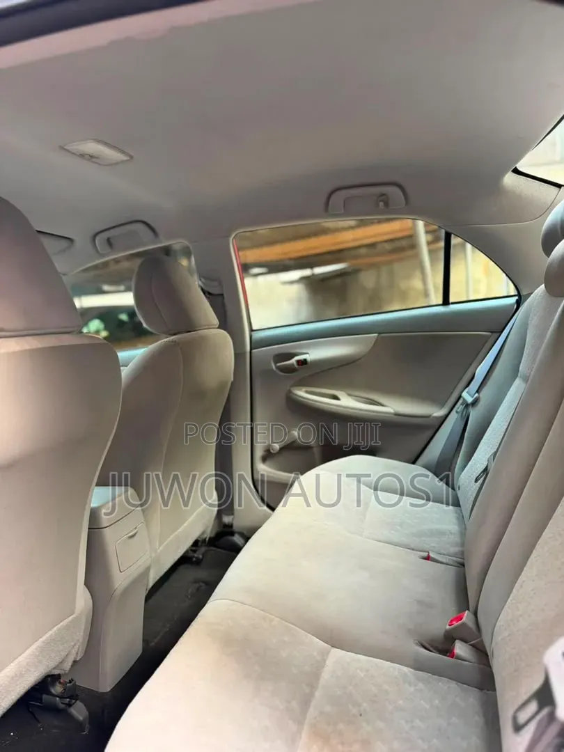Toyota Corolla 2009 Red