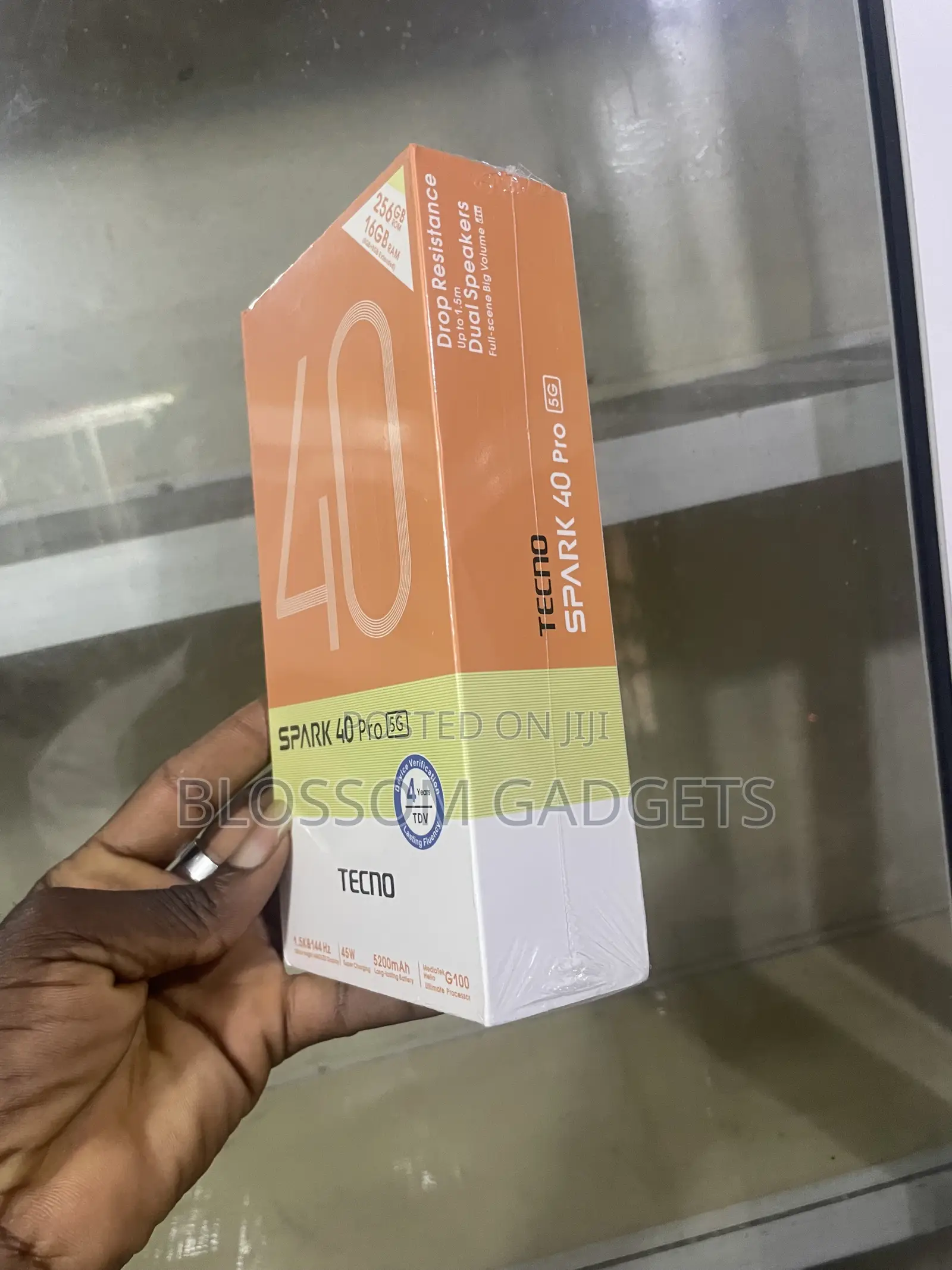 New Tecno Spark 40 Pro 256 GB Silver