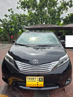 Toyota Sienna 2012 Black