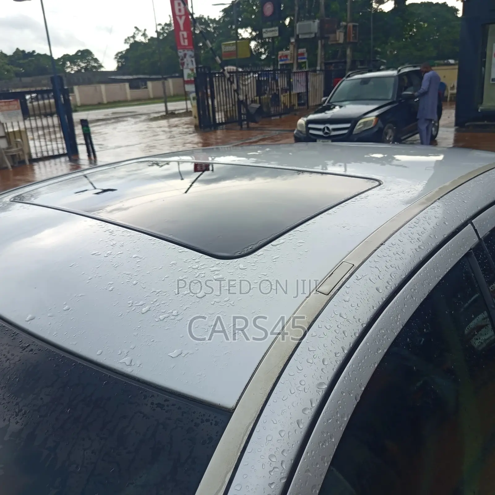Mercedes-Benz E320 2004 Silver