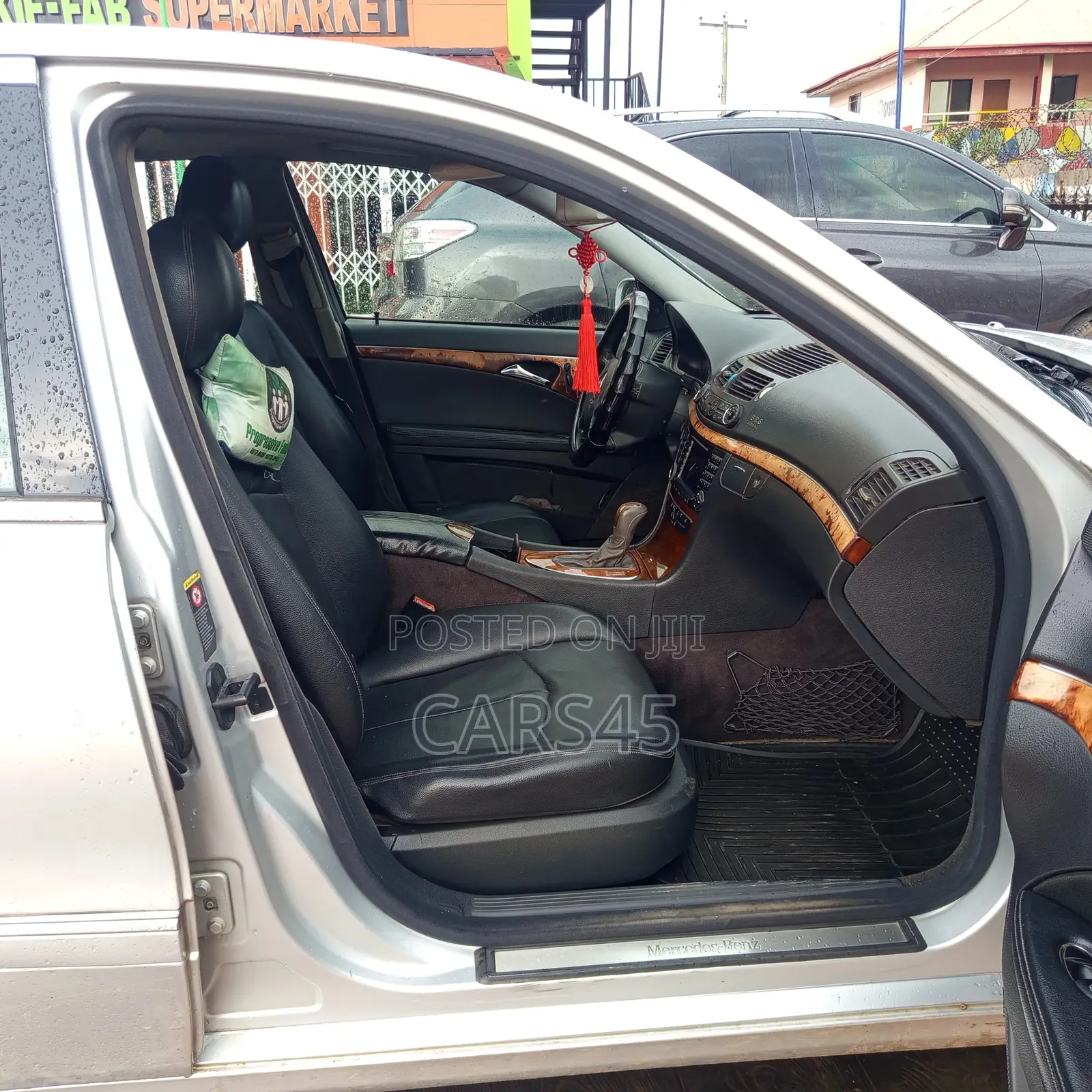 Mercedes-Benz E320 2004 Silver