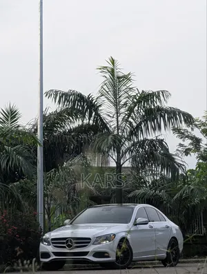 Mercedes-Benz C300 2017 White