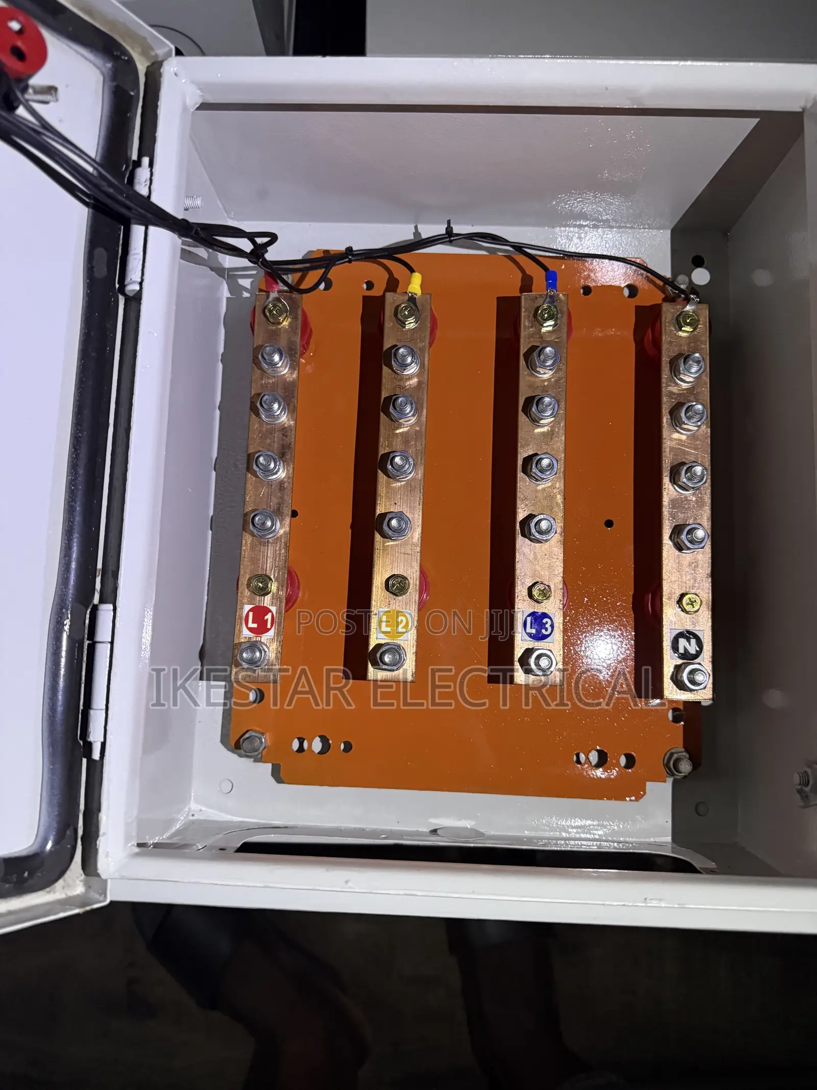 Bus-Bar Chamber