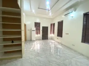 4bdrm Duplex in Chevron/Eleganza for rent