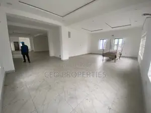 195sqm Ground Floor Warehouse, Store, Office Etc Space