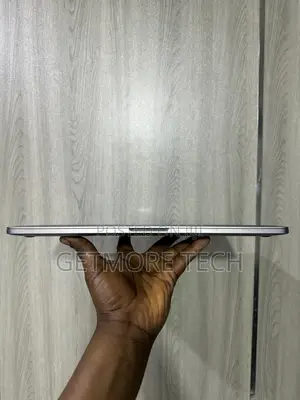 Laptop Apple MacBook Pro 2020 16GB Intel Core i7 SSD 1T