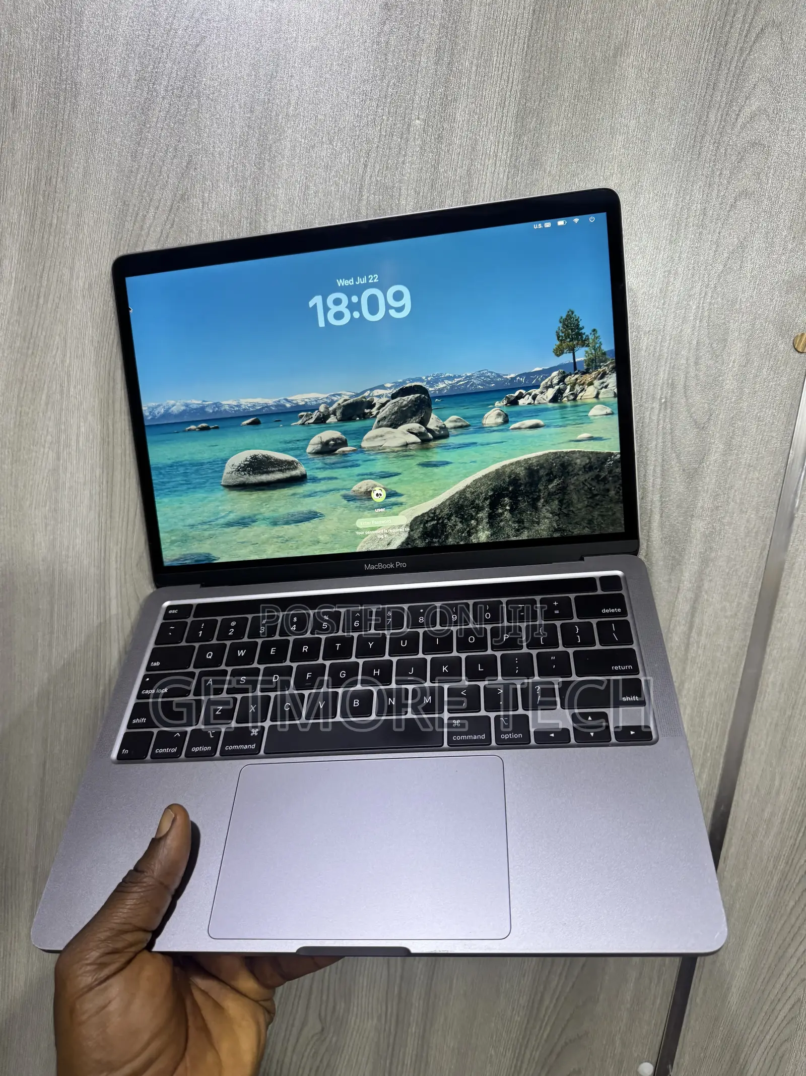 Laptop Apple MacBook Pro 2020 16GB Intel Core i7 SSD 1T