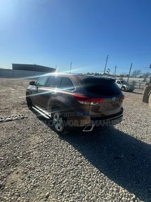 Toyota Highlander Limited 2019 Brown