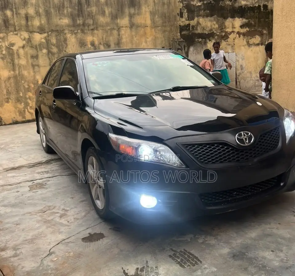 Toyota Camry 2010 Black