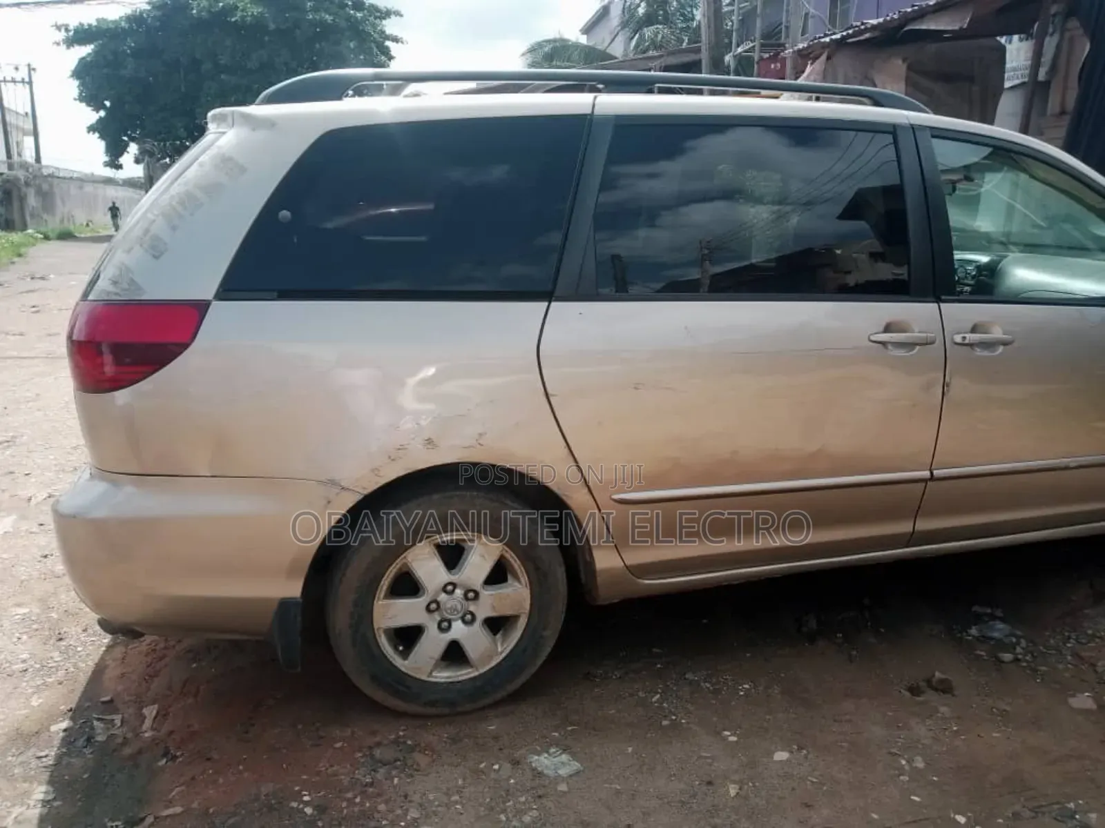 Toyota Sienna 2004 Silver