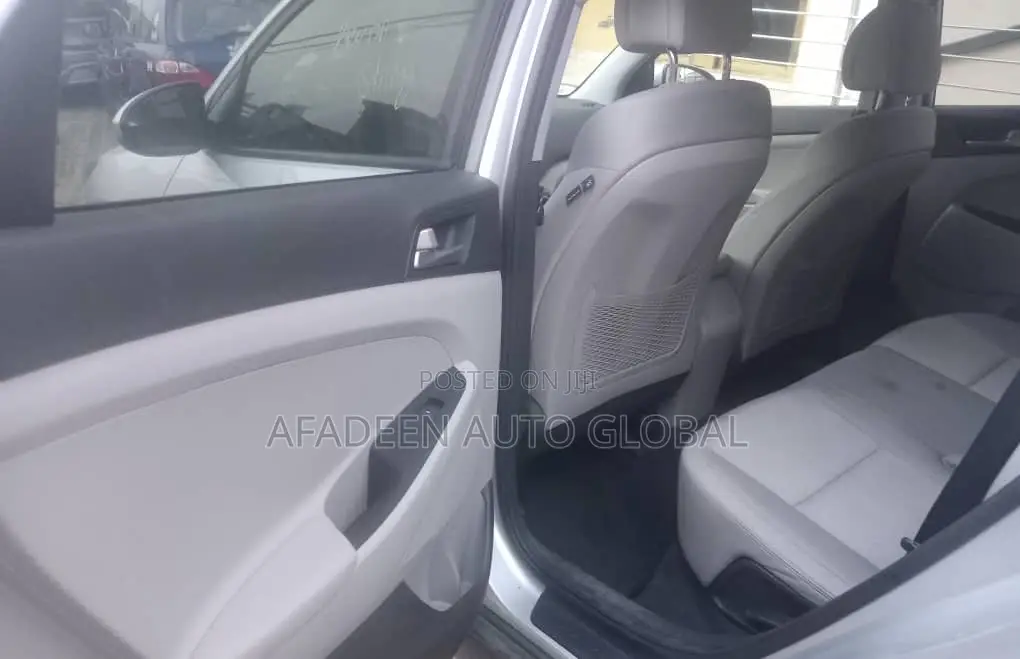 Hyundai Tucson 2018 Silver