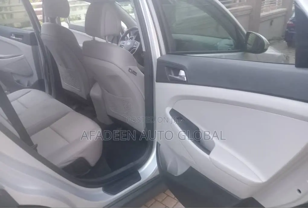 Hyundai Tucson 2018 Silver