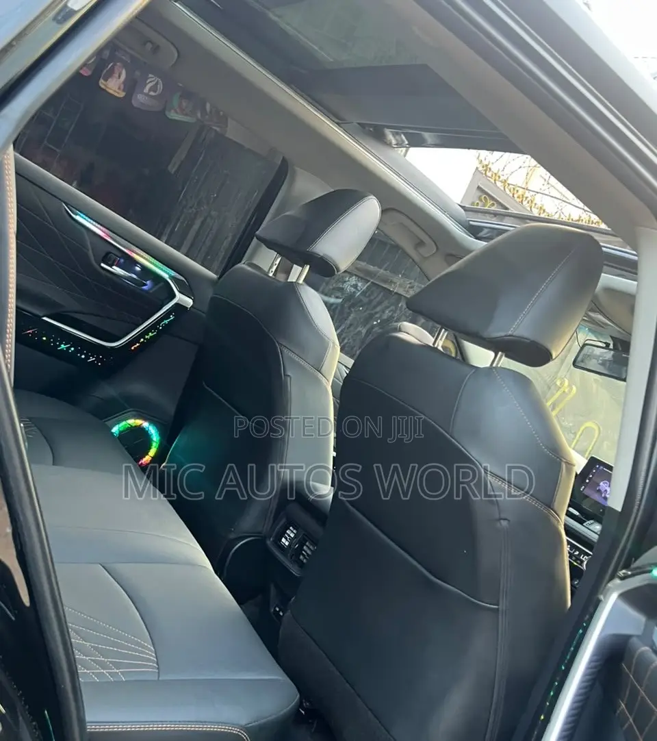 Toyota RAV4 2025 Black