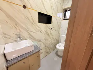 3bdrm Bungalow in Wuse 2 for rent