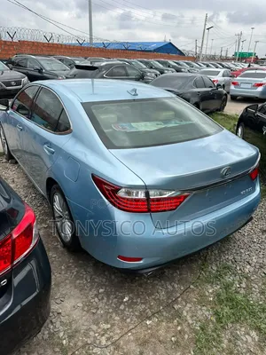 Lexus ES 2015 Blue