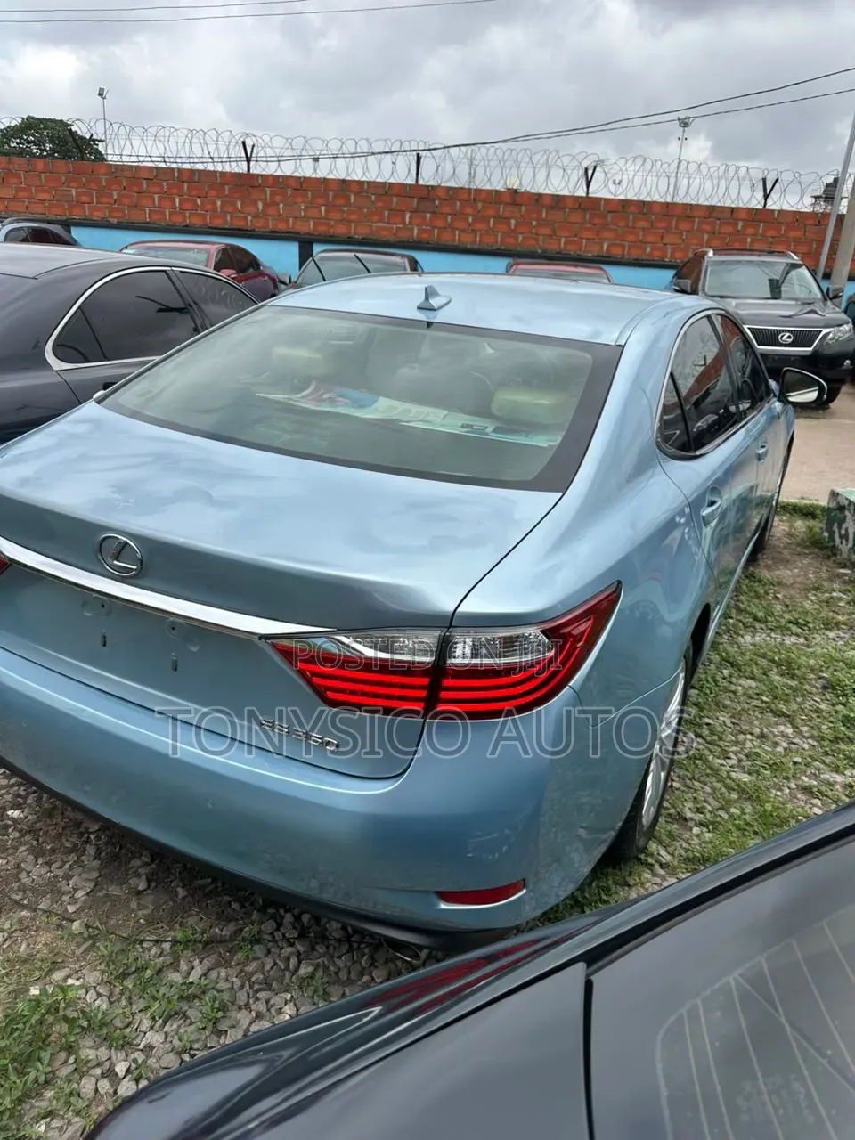 Lexus ES 2015 Blue