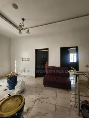 4bdrm Duplex in Chevron for rent