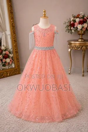 Fashion Designer Specialists on Ladies and Children Wear