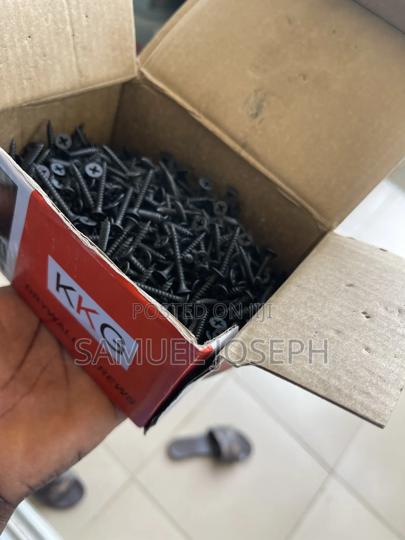 Black Screw