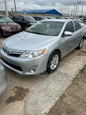 Toyota Camry LE 4dr Sedan (2.5L 4cyl 6A) 2012 Silver