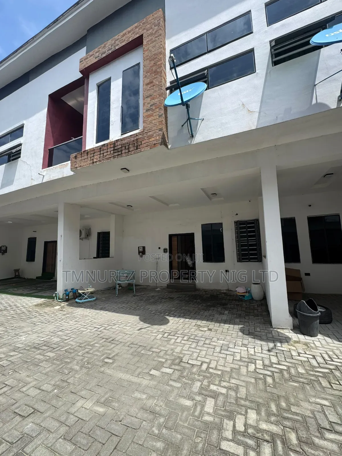 3bdrm Duplex in Chevron for rent