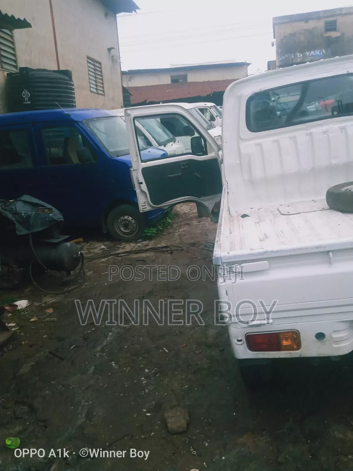 Toyota HiAce 2012 Black