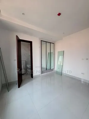 3bdrm Apartment in Lekki Phase 1 for rent