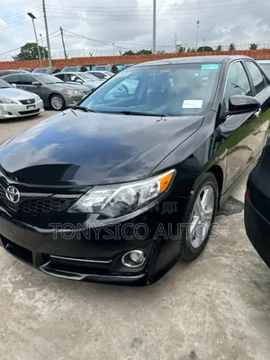 Toyota Camry SE 4dr Sedan (2.5L 4cyl 6A) 2013 Black