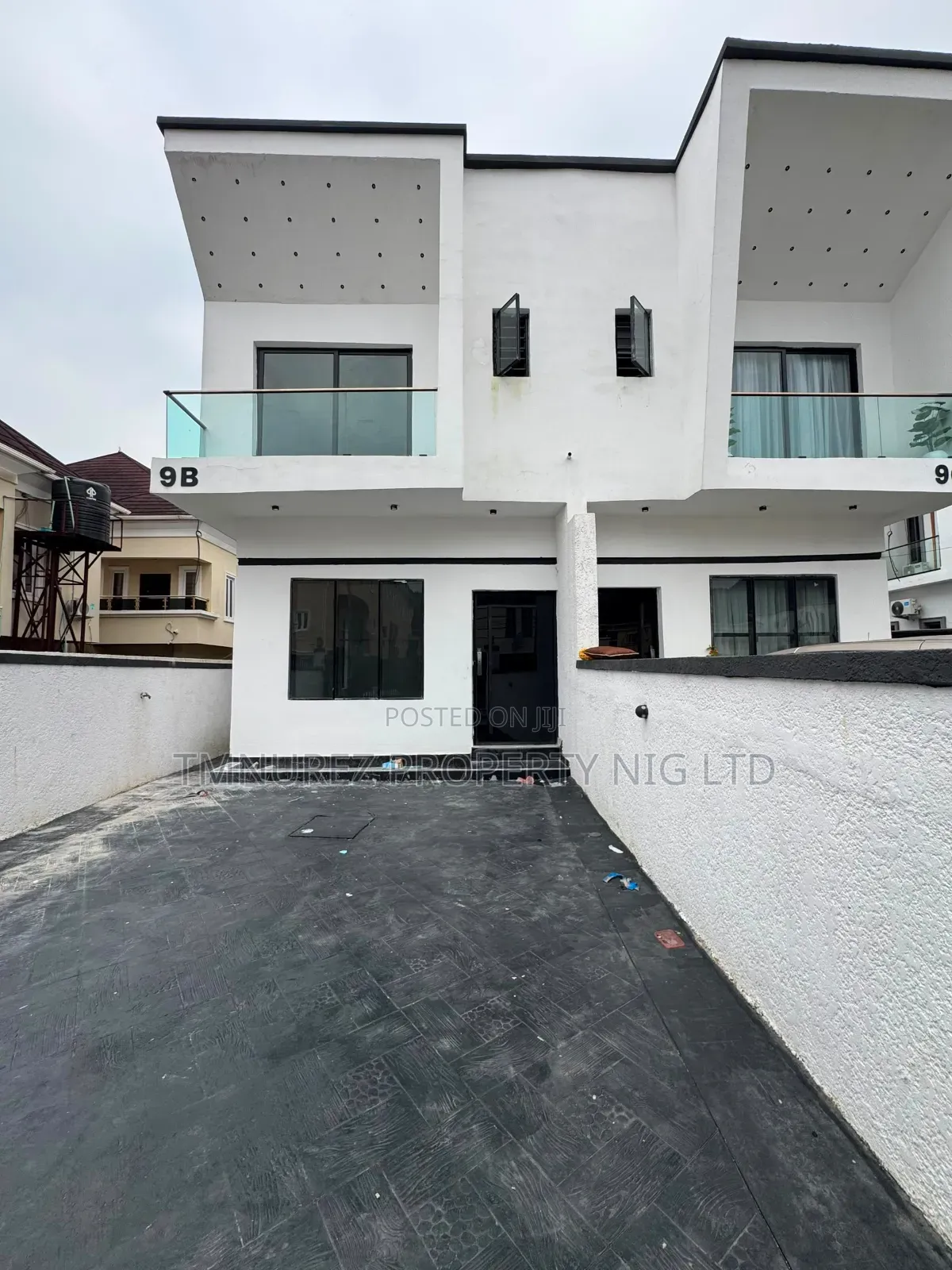 4bdrm Duplex in Chevron for rent