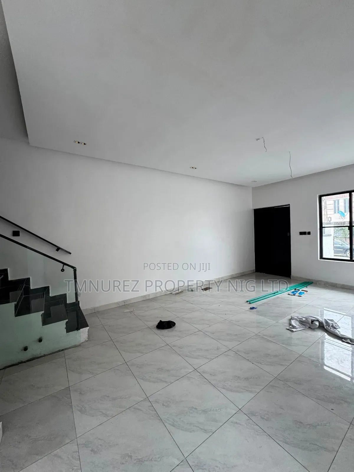 4bdrm Duplex in Chevron for rent