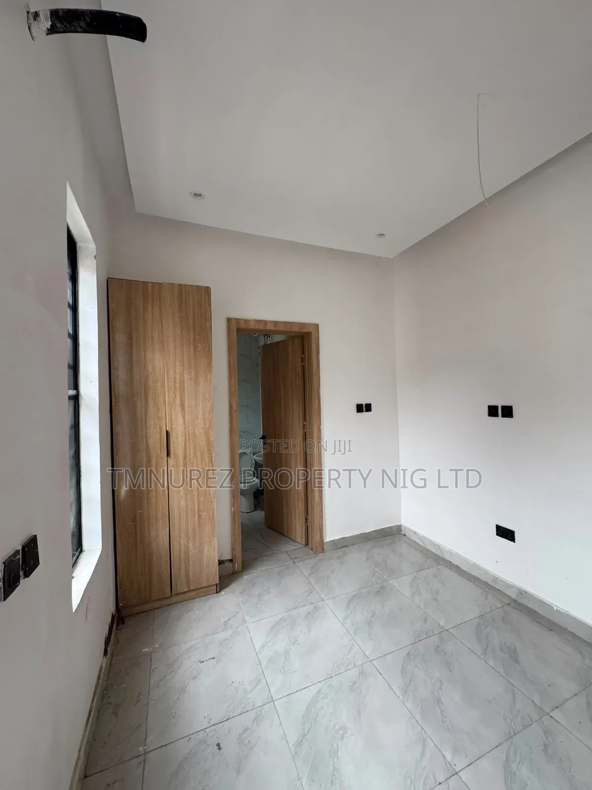 4bdrm Duplex in Chevron for rent