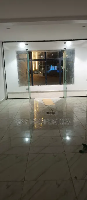 40 Square Shop for Rent