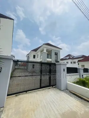 5bdrm Duplex in Lokogoma for sale