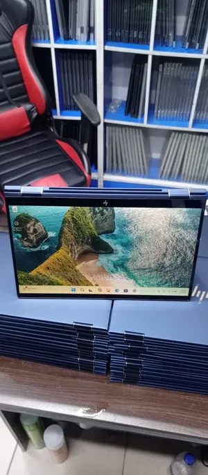 Laptop HP Dragonfly G4 16GB Intel Core i7 SSD 512GB
