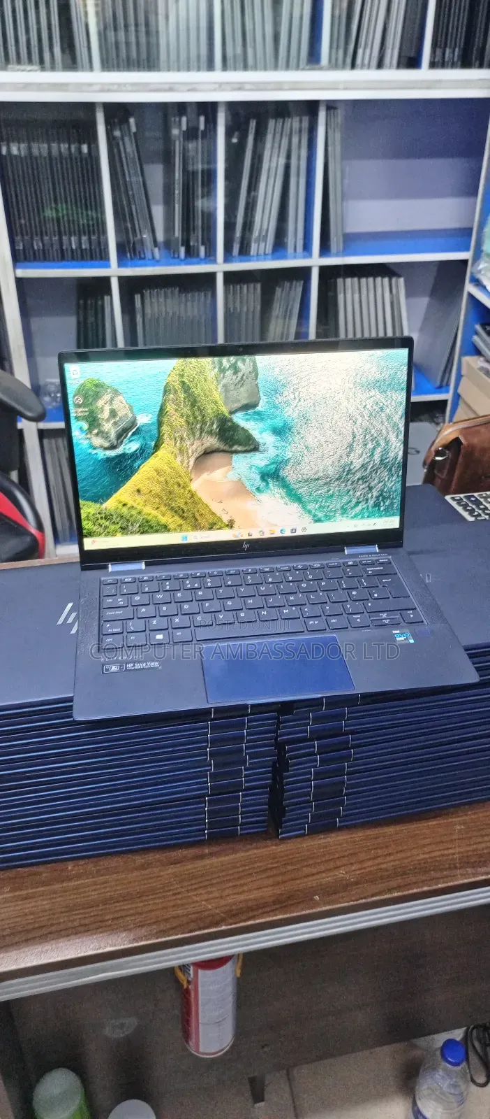 Laptop HP Dragonfly G4 16GB Intel Core i7 SSD 512GB