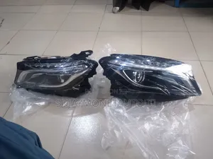 Mercedes Benz Complete Set Gla Front Light 2015 Up