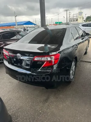 Toyota Camry XLE 4dr Sedan (2.5L 4cyl 6A) 2014 Black